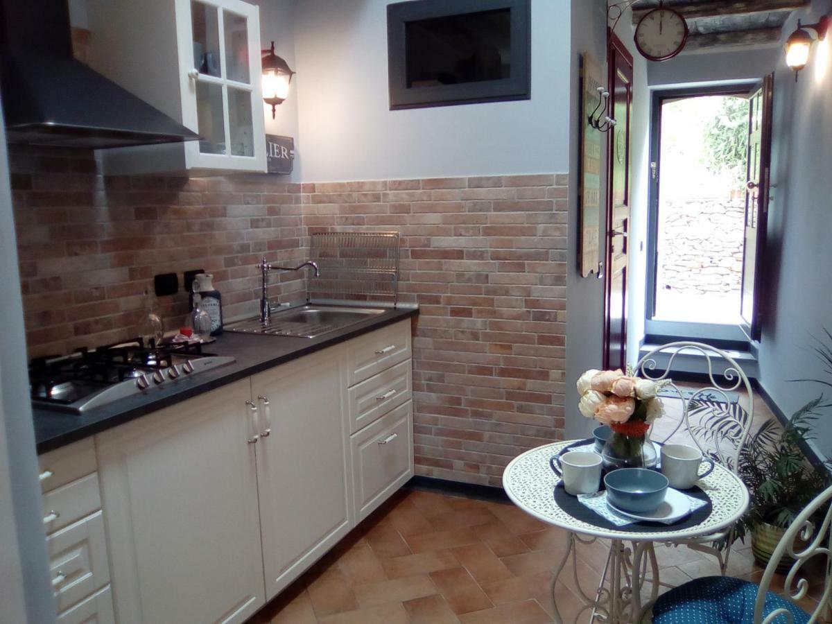 Contrada Casa Vacanze Apartamento Vado Ligure Exterior foto