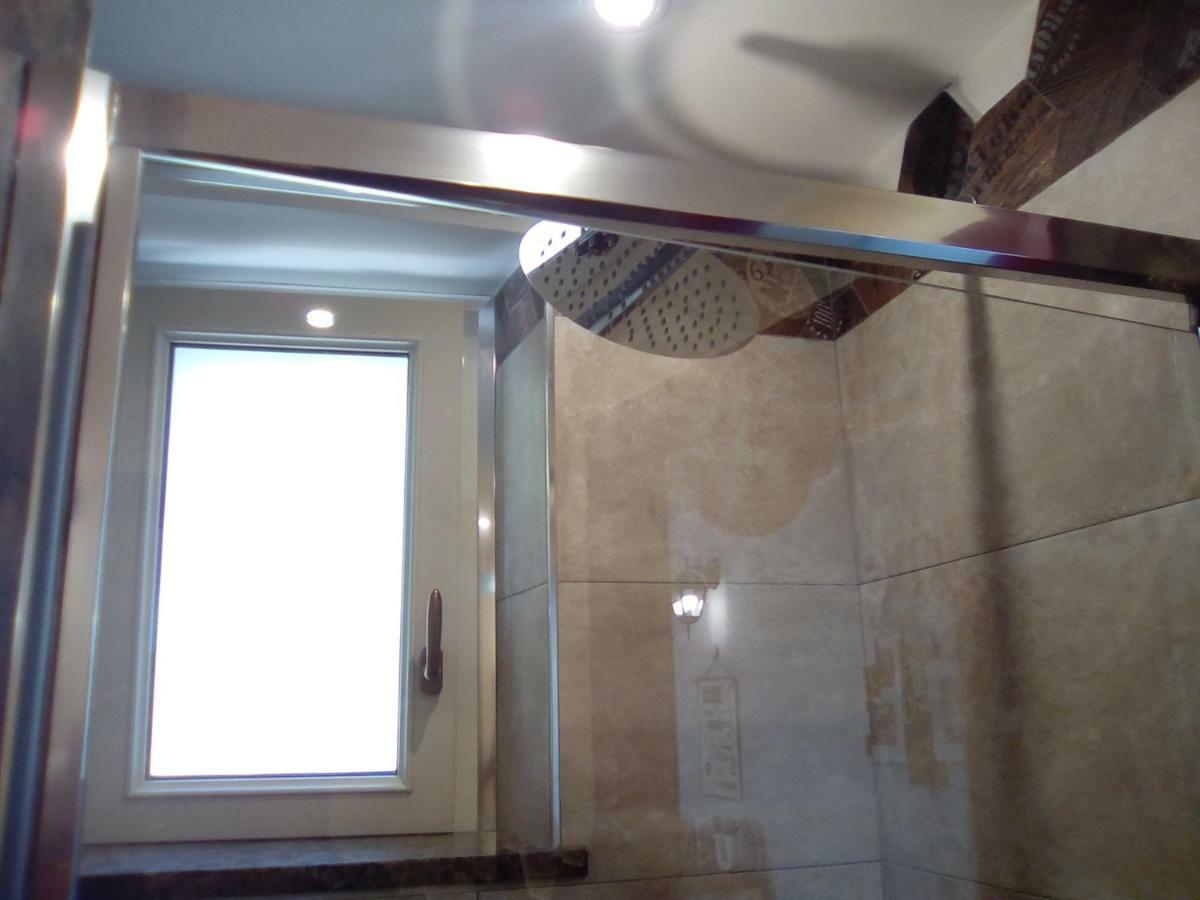 Contrada Casa Vacanze Apartamento Vado Ligure Exterior foto
