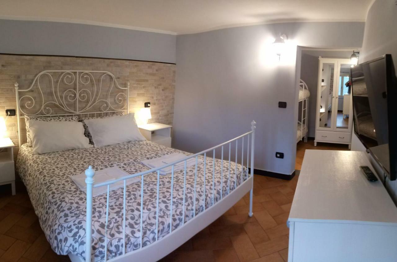 Contrada Casa Vacanze Apartamento Vado Ligure Exterior foto