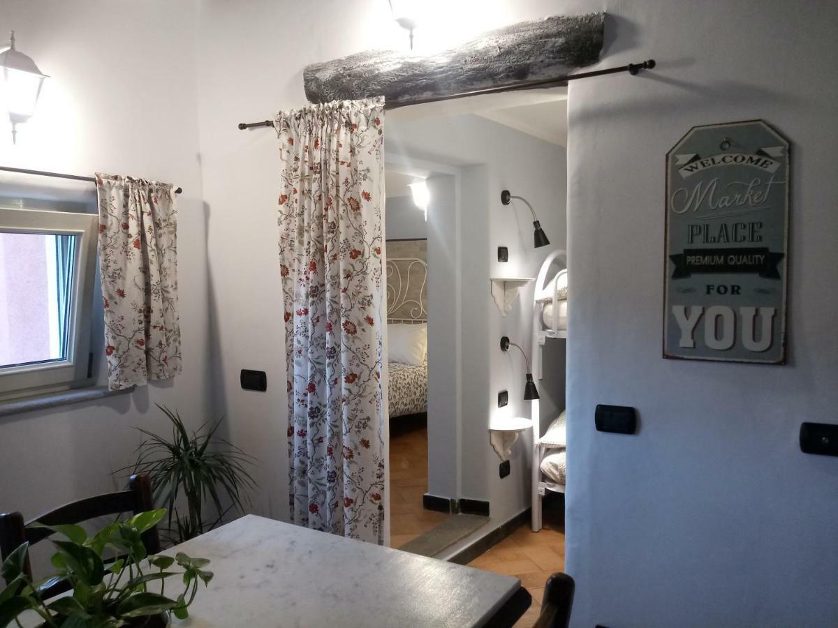 Contrada Casa Vacanze Apartamento Vado Ligure Exterior foto